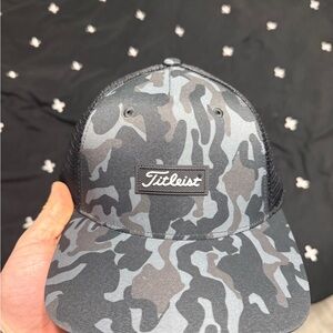 Titleist Gray Camo Cap